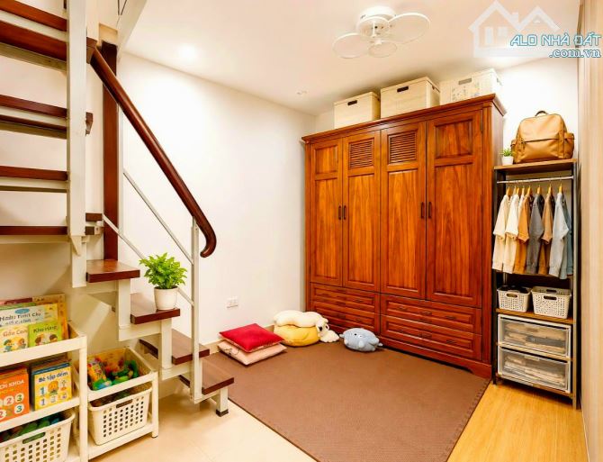 hơn 5,3 tỷ☘️Bán nhanh căn hộ 3 ngủ gần mặt phố Lý Nam Đế, Hoàn Kiếm, an sinh cực tốt. - 1