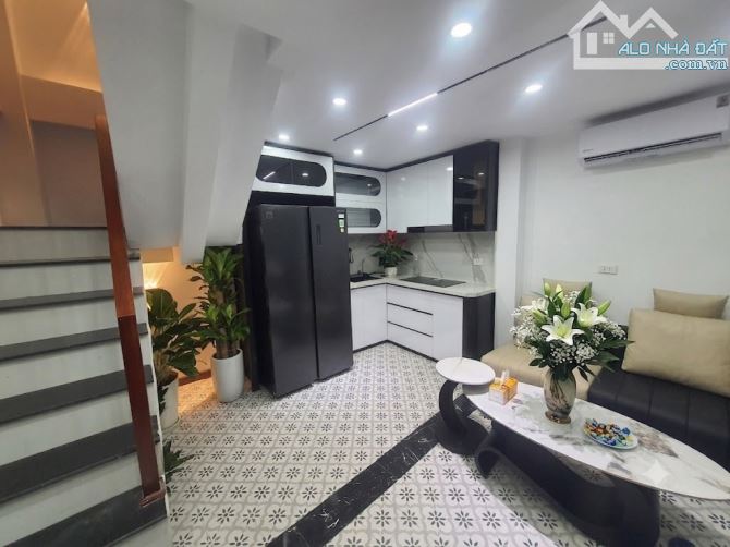 5.5 TỶ – 17/22M2 – 5 TẦNG – 3 NGỦ – 10M RA PHỐ – BẠCH MAI – PHỐ HUẾ – HAI BÀ TRƯNG - 2