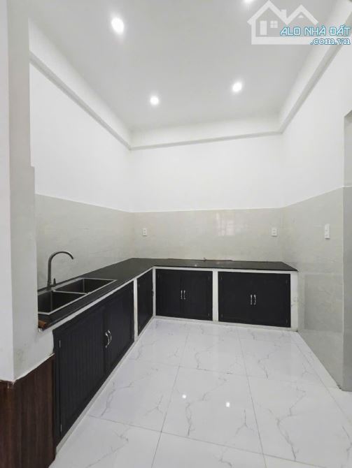 Nhà đẹp trung tâm Ninh Kiều chỉ 2,45 tỷ - 3