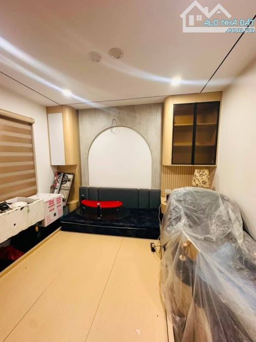 5.5 TỶ – 18/22M2 – 5 TẦNG – 3 NGỦ – NGÕ THÔNG – 20M RA PHỐ – BẠCH MAI – HỒNG MAI - 8