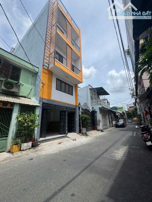 BÁN NHÀ MẶT TIỀN HXH 76 TÂN HƯƠNG , TÂN PHÚ. DT: 6x13 , 5 TẦNG NHÀ MỚI , GIÁ CHỈ 9 TỶ
