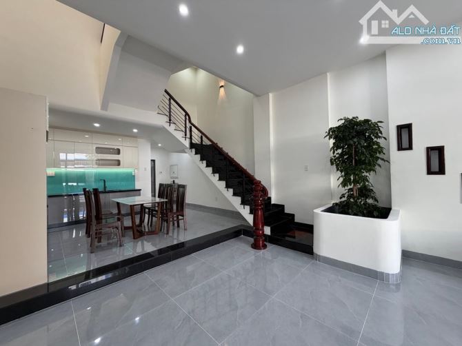 MẶT TIỀN LÊ THANH NGHỊ - RE NHẤT ĐƯỜNG CHỈ 15 TỶ TL NHÀ 4 TẦNG