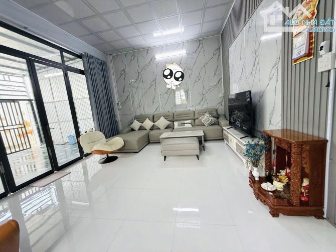 BÁN NHÀ TRỆT RỘNG RÃI HẺM NHÁNH BỜ KÈ RẠCH CÁI SƠN- MƯƠNG KHAI GẦN LỘ 40M LÊ PHƯỚC THỌ - 1