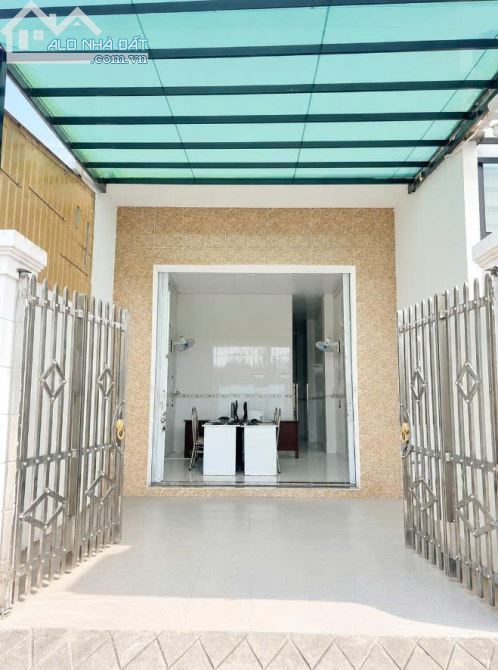 CHÍNH CHỦ CẦN BÁN GẤP NHÀ CẤP 4 ĐẸP - FULL THỔ CƯ - Ô TÔ TỚI CỬA - CHỈ 2.4 TỶ - 2