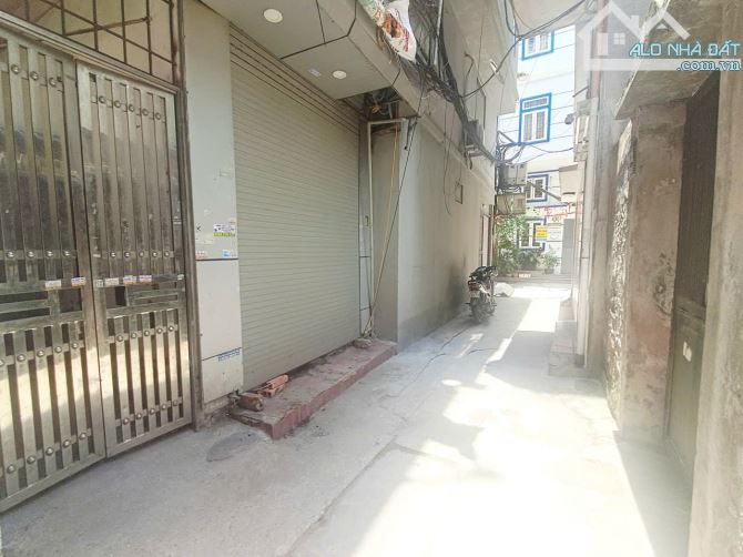 5.7 TỶ-20M2-4 TẦNG-LÔ GÓC-NGÕ THÔNG-1 NHÀ RA Ô TÔ-TÂN MAI-KIM ĐỒNG-HM - 2