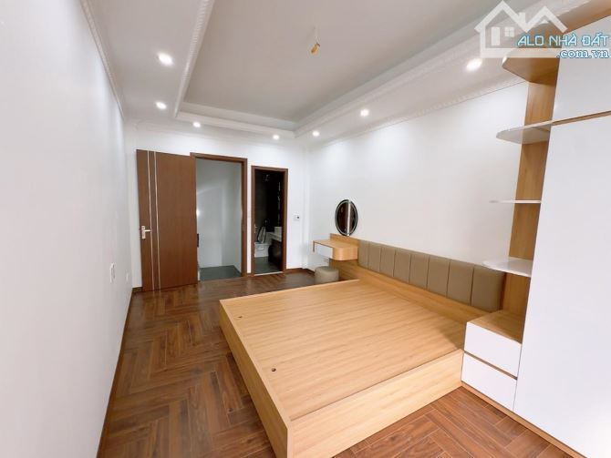 Bán nhà ngõ Thịnh Quang gần phố 32m 6 tầng mới đẹp ở ngay 8.5 tỷ - 3
