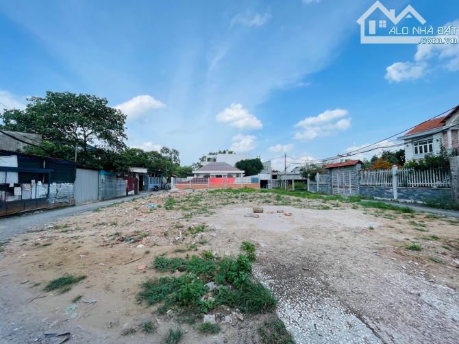 NGANG 10M- LÔ GÓC 2 MẶT TIỀN CỰC ĐẸP - NGUYỄN THỊ THỬ - XE HƠI THÔNG - XÂY DỰNG TỰ DO - 4