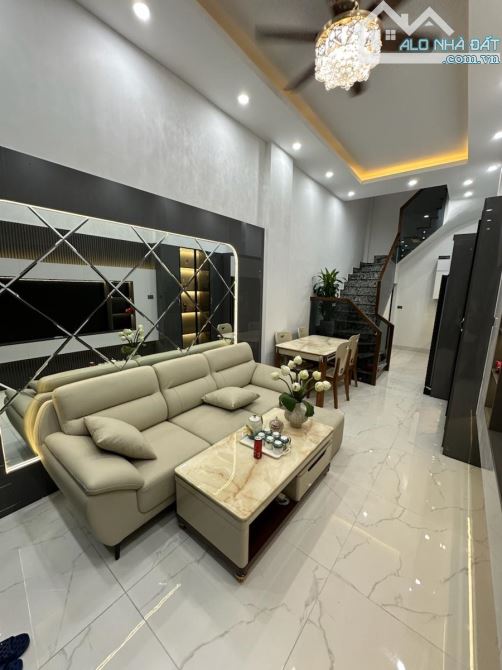 ĐÌNH ĐÔNG - BẠCH MAI - DÂN XÂY CHẮC CHẮN- 5T CẦU THANH ỐP ĐÁ - 3PN RỘNG - 20m ô tô - 4