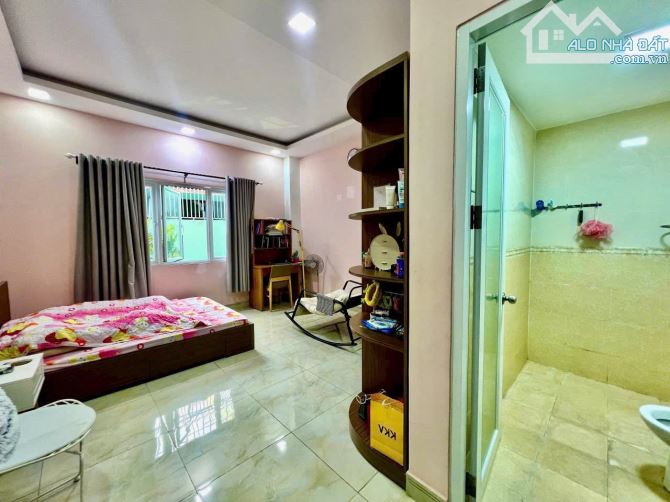 Bác Thông có căn nhà đường Nam Kỳ Khởi Nghĩa, Quận 3 cũ cần bán 3tỷ280 - 6