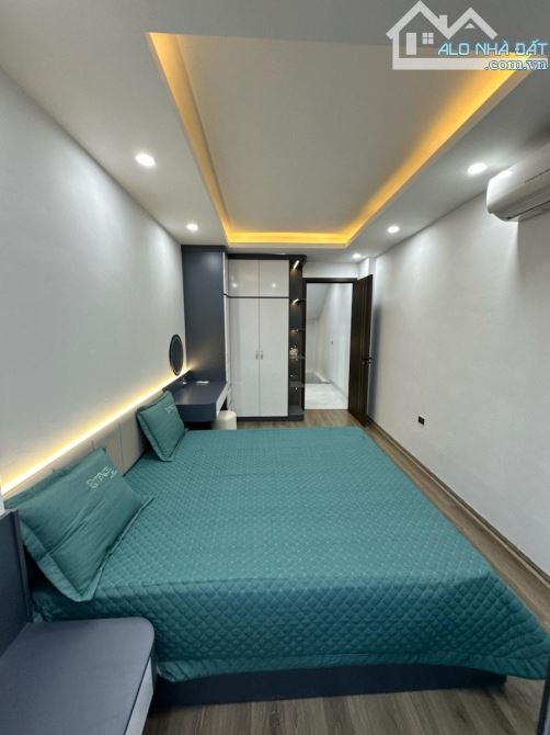 ĐÌNH ĐÔNG - BẠCH MAI - DÂN XÂY CHẮC CHẮN- 5T CẦU THANH ỐP ĐÁ - 3PN RỘNG - 20m ô tô - 8