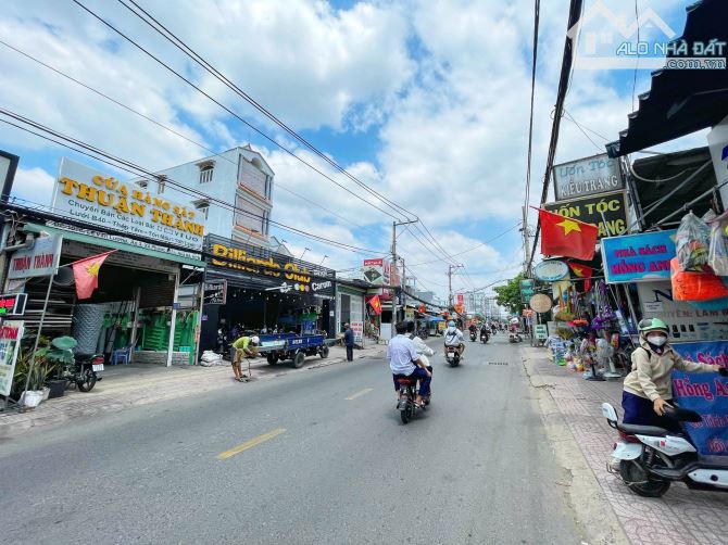 Bán 120m2 đất Lê Văn Lương, gần GS Metro city, đường xe hơi, giá chỉ 3.1 tỷ