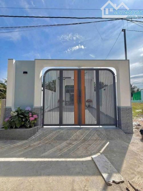 🏠 CHÍNH CHỦ GỬI BÁN CĂN CẤP 4 NẰM GẦN ĐƯỜNG ĐỒNG KHỞI - TRẢ TRƯỚC 400 TRIỆU SỞ HỮU NGAY