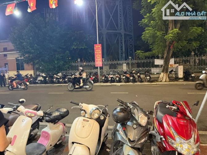 BÁN NHÀ ĐINH TIÊN HOÀNG,  HỒNG BÀNG,  HP 2,45 TỶ, 3 TẦNG,  88M2.