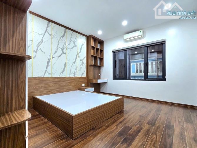 BÁN NHÀ 5 TẦNG, GIÁ CHÀO 6.8 TỶ HÀNG XÓM ĐẠI HỌC KIẾN TRÚC, Ô TÔ DỪNG ĐỖ NGÀY ĐÊM. - 1