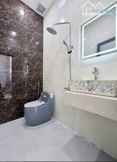 BÁN NHÀ VÕ THỊ SÁU 41M², 5 TẦNG, NGÕ NÔNG GẦN HỒ – GIÁ CHỈ 9.8 TỶ - 2