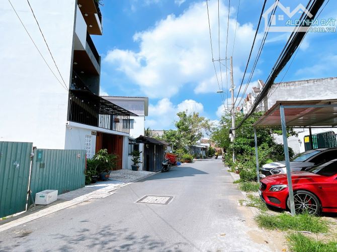 Bán 120m2 đất Lê Văn Lương, gần GS Metro city, đường xe hơi, giá chỉ 3.1 tỷ - 3