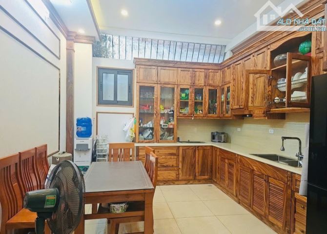 GẤP GẤP LẮM RỒI 50M2 NGỌC HỒI,30M MẶT PHỐ,NHÀ ĐẸP GÍA CHỈ 6.99 TỶ - 3