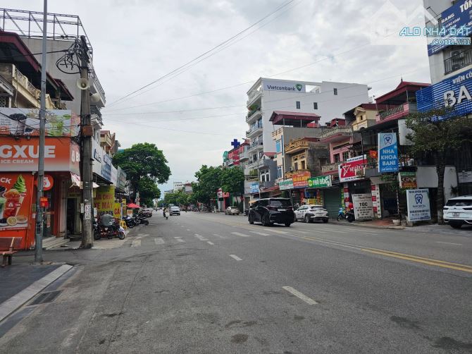 🥰🥰🥰 Bán Đất, tặng Nhà 2 tầng cũ. Lô góc 2 mặt tiền siêu đẹp. Mặt đường Nguyễn Trãi TP