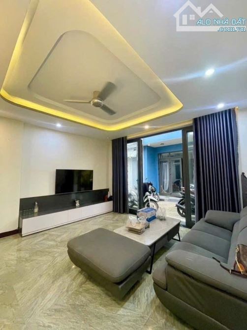 🏡 THÔNG SỐ ĐẸP – NHÀ MỚI 3 TẦNG FULL NỘI THẤT – VÀO Ở NGAY CHỈ 3.x TỶ😎TÌM ĐÂU RA