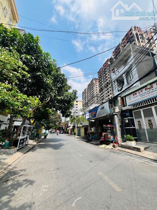 NHỈNH 15 TỶ - 156M2 - MẶT TIỀN LÊ THỊ CHỢ - Q7 BÁN ĐẤT TẶNG NHÀ -  NGAY KDC VẠN PHÁT HƯNG - 1