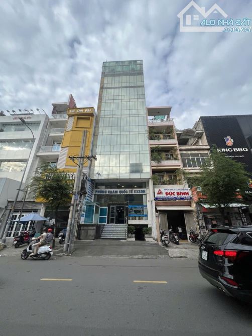 TÒA NHÀ SIÊU KHAN HIẾM – MẶT TIỀN SƯ VẠN HẠNH, QUẬN 10