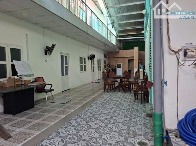 Bán nhà diện tích 800m2 đường Võ Văn Tần Phường Võ Thị Sáu ( Phường 6 Quận 3 cũ )