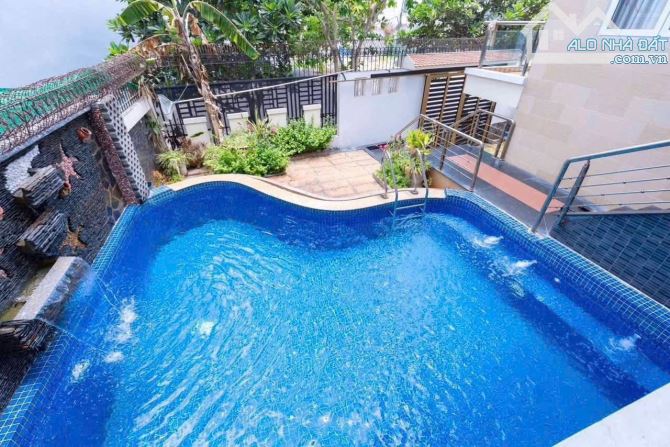 BIỆT THỰ HỒ BƠI RIÊNG TRUNG TÂM VŨNG TÀU, CÁCH BÃI SAU 700M, GIÁ BÁN GẤP SIÊU TỐT
