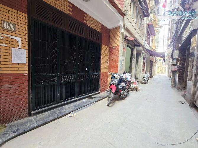 BÁN GẤP NHÀ TRUNG KÍNH DT45m2*6TẦNG NGÕ THÔNG CÁCH MẶT PHỐ VÀO CHỈ 15m. CHÀO 8,8TỶ