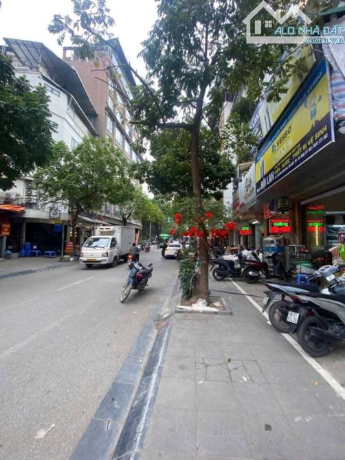 BÁN GẤP NHÀ TRUNG KÍNH DT45m2*6TẦNG NGÕ THÔNG CÁCH MẶT PHỐ VÀO CHỈ 15m. CHÀO 8,8TỶ - 1