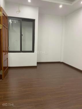 Cho thuê nhà ở Nguyễn Cơ Thạch 60m2, 5 tầng, chia phòng, oto đỗ tránh