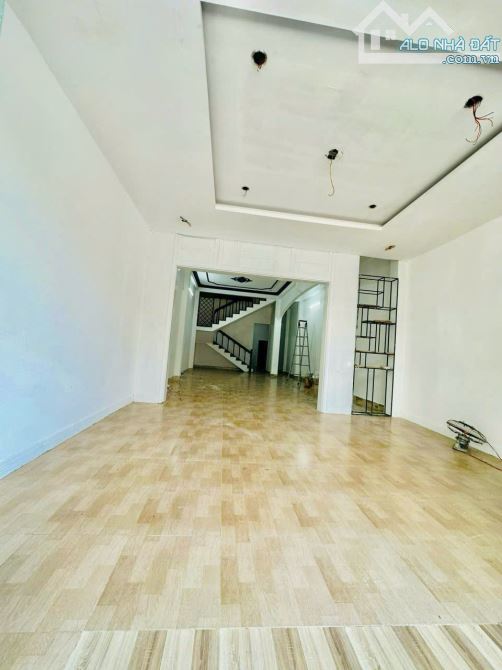 CHO THUÊ NHÀ MẶT TIỀN ĐƯỜNG NGUYỄN VĂN THOẠI – QUẬN NGŨ HÀNH SƠN – ĐÀ NẴNG 🏢