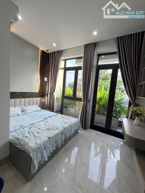 BÁN NHÀ 3 TẦNG KIỆT Ô TÔ NGUYỄN CHÁN - CÁCH BIỂN CHỈ 100M