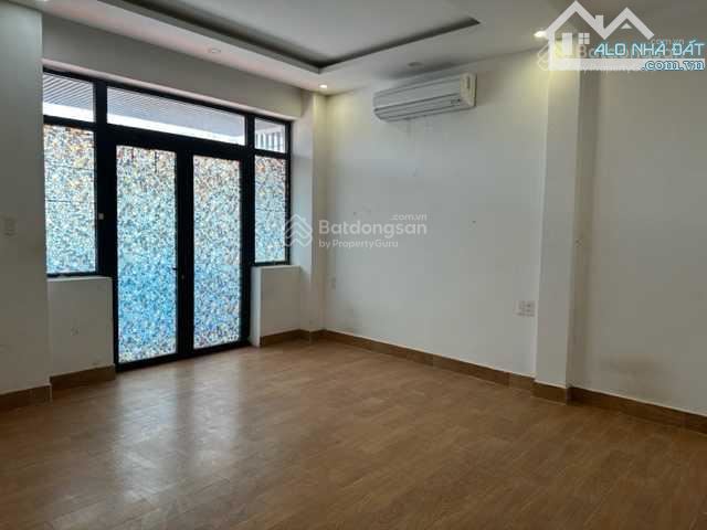 Cho thuê nhà ở Nguyễn Cơ Thạch 60m2, 5 tầng, chia phòng, oto đỗ tránh - 1