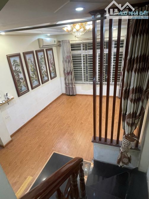 Cho thuê nhà ngõ 402 Mỹ Đình, Nam Từ Liêm 30M x 5T giá 11.5tr 50M RA Ô TÔ - 1