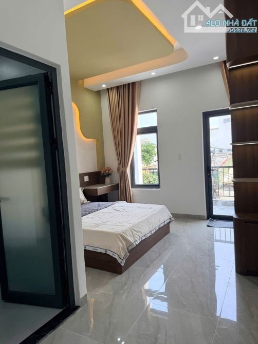 BÁN NHÀ 3 TẦNG KIỆT Ô TÔ NGUYỄN CHÁN - CÁCH BIỂN CHỈ 100M - 1