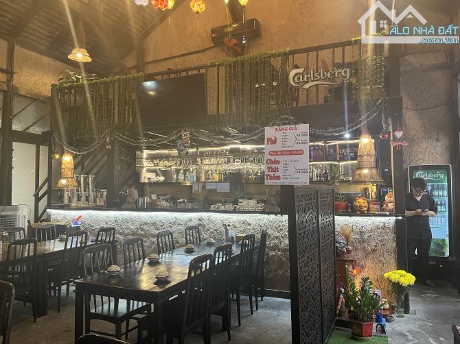 Cho thuê nhà hẻm 55 Lê Thị Hồng Gấm, Q1: 8.3m x 24m, nhà trệt gỗ truyền thống, sân vườn - 2