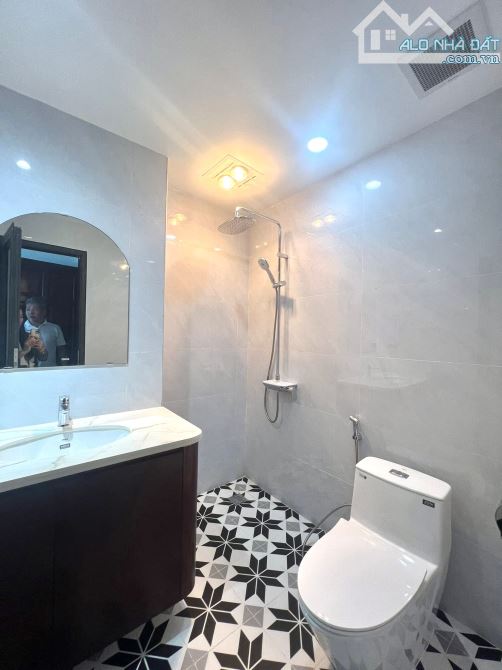 CHO THUÊ NHÀ NGUYÊN CĂN PHỐ NGỌC THỤY -VIEW SÔNG  CỰC THOÁNG– 4 PHÒNG NGỦ - 5