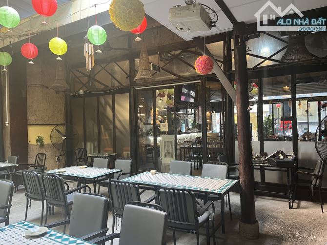 Cho thuê nhà hẻm 55 Lê Thị Hồng Gấm, Q1: 8.3m x 24m, nhà trệt gỗ truyền thống, sân vườn - 5