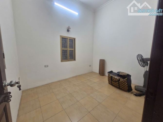 Bán nhà Ngô Quyền Hà Đông 48m2 3 Tầng mặt tiền 4m hơn 8 tỷ Lô Góc gần phố ôtô Gần LHCC - 5