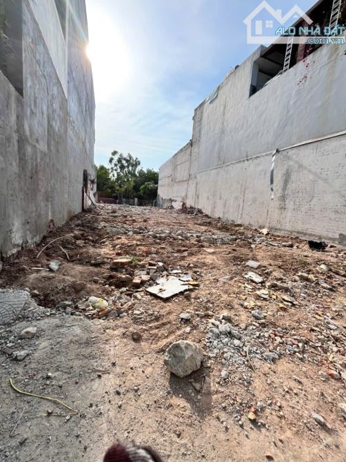 Bán đất mặt tiền Nguyễn Dữ, 300m² ngang 10m, hướng Đông Nam, giá 22,5 tỷ - 6