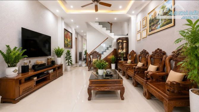 NHÀ MẶT TIỀN SÁT PHAN ĐĂNG LƯU - 90M2 - 3 TẦNG - TẶNG NỘI THẤT - GẦN HELIO - 8.6 T 5