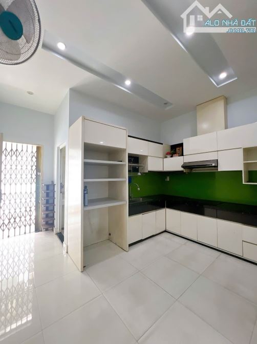 NHÀ ĐẸP GIÁ RẺ - ĐƯỜNG SỐ 7 TÊN LỬA - NGAY CÔNG VIÊN PHÚ LÂM - GIÁ NHỈNH 4T TL - 3