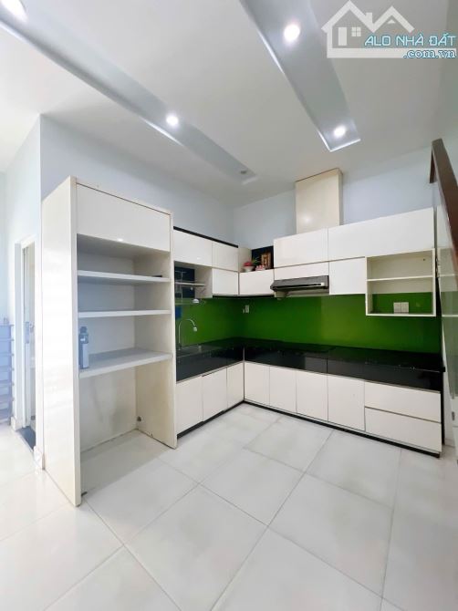 NHÀ ĐẸP GIÁ RẺ - ĐƯỜNG SỐ 7 TÊN LỬA - NGAY CÔNG VIÊN PHÚ LÂM - GIÁ NHỈNH 4T TL - 4