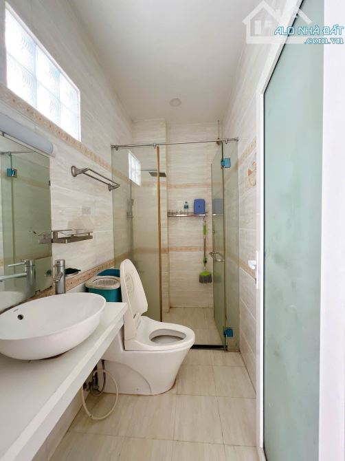 NHÀ ĐẸP GIÁ RẺ - ĐƯỜNG SỐ 7 TÊN LỬA - NGAY CÔNG VIÊN PHÚ LÂM - GIÁ NHỈNH 4T TL - 5