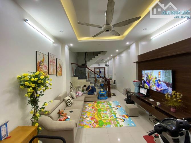 CHO THUÊ NHÀ Trần Bình-Mai Dịch, 50m² – 4 tầng, 4 ngủ , full nội thất,15 trieu/thang - 5