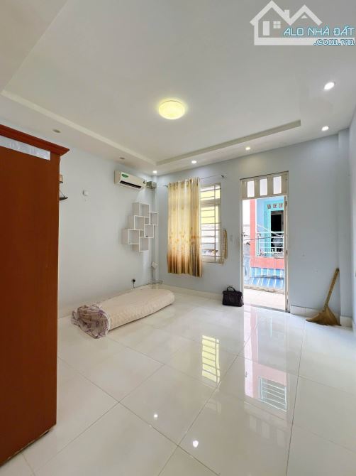 NHÀ ĐẸP GIÁ RẺ - ĐƯỜNG SỐ 7 TÊN LỬA - NGAY CÔNG VIÊN PHÚ LÂM - GIÁ NHỈNH 4T TL - 7