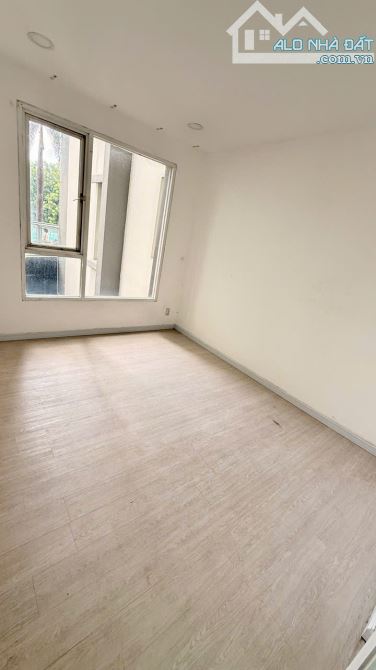 Bán Shop house C.Cư Hoàng Quốc Việt Quận 7 DT 72 M2: 6x12 M phù hợp kinh doanh nhỉnh 4 Tỷ - 5