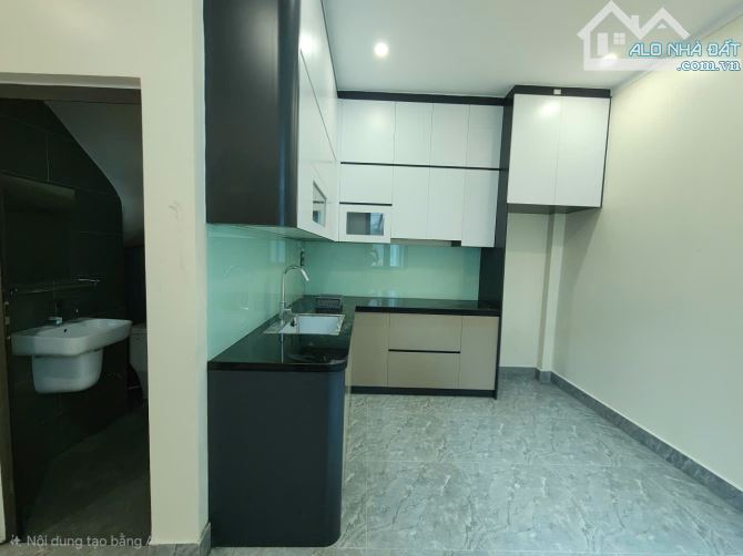 Nhà đẹp 5 tầng chỉ cần xách vali về ở tại Phúc Thịnh