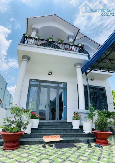 BÁN NHÀ 2 TẦNG MÁI NGÓI THÁI. Ở GẦN GIÁO XỨ HẢI SƠN, GIÁ:8 TỶ(CÓ THƯƠNG LƯỢNG)