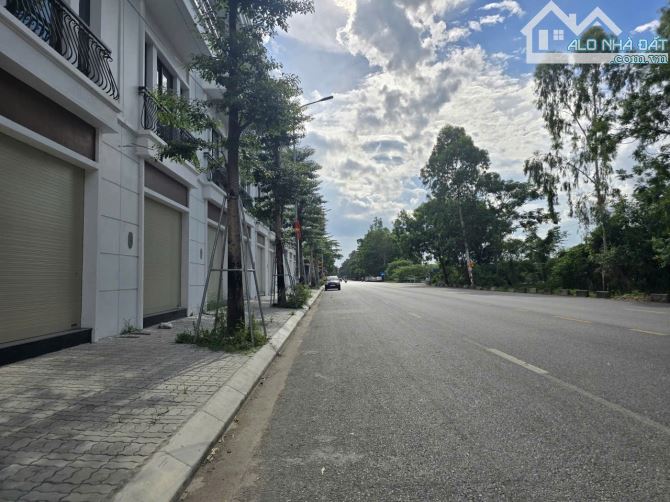 Bán shophous 5 tầng đg 286 văn phú Yên Phong DT 85m, MT5m, Hướng ĐB, Giá 5,2 tỷ 2